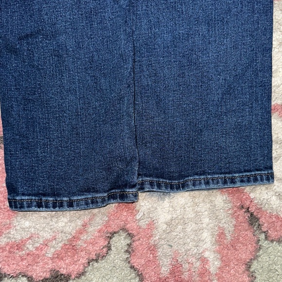 Hollister Men's Slim Straight Blue Jeans - Picture 10 of 10